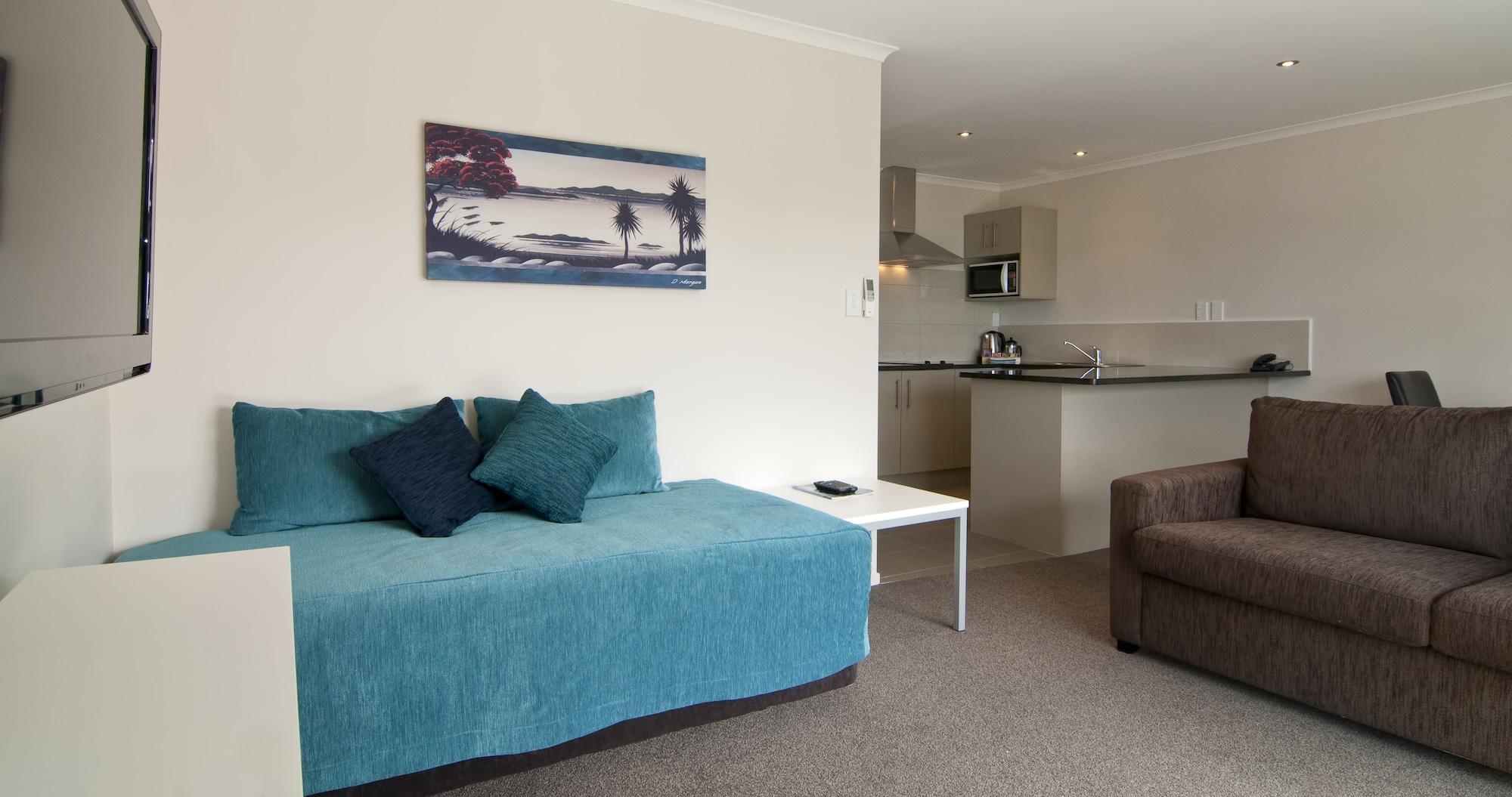 Breakwater Motel 4*