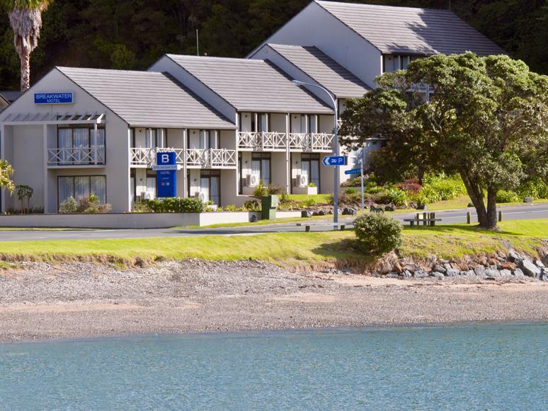 Motel Breakwater 4*